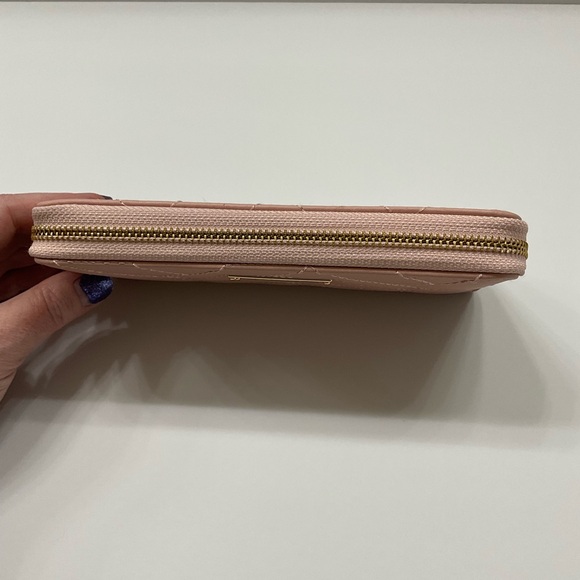 Bebe Pink Quilted Women's Wallet in Excellent Used Condition - Picture 6 of 9